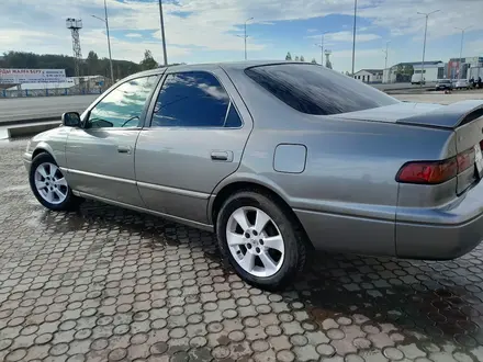 Toyota Camry 1997 года за 3 600 000 тг. в Уральск – фото 5