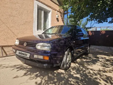 Volkswagen Golf 1996 года за 1 500 000 тг. в Ленгер – фото 3