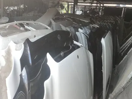 Капот на w211. Есть разные цвета за 5 000 тг. в Алматы – фото 2