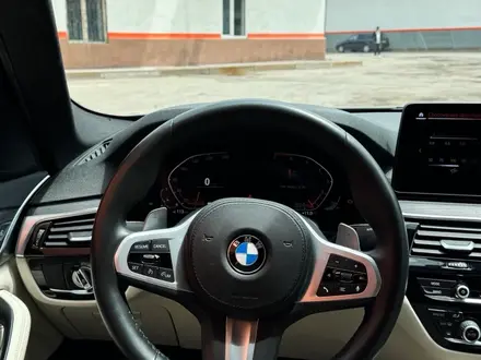 BMW 540 2021 года за 26 000 000 тг. в Алматы – фото 12