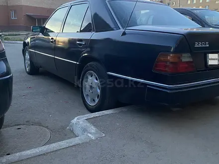 Mercedes-Benz E 220 1992 года за 1 571 000 тг. в Астана – фото 4