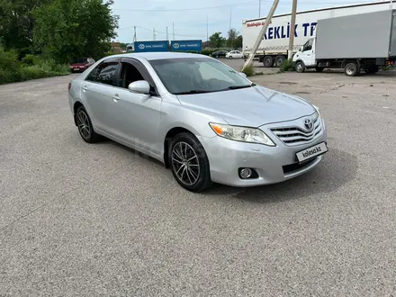 Toyota Camry 2010 годаүшін7 500 000 тг. в Мерке – фото 2