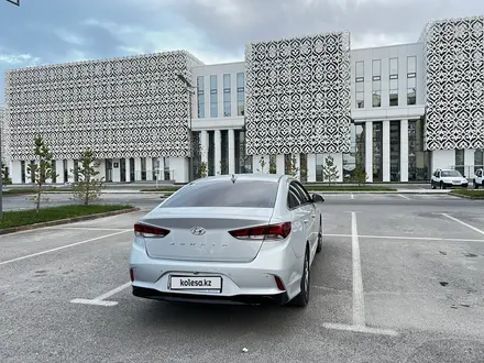 Hyundai Sonata 2019 года за 8 500 000 тг. в Шымкент – фото 13