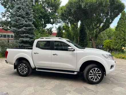 Nissan Navara 2026 года за 19 249 000 тг. в Алматы – фото 2