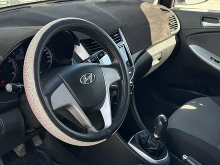 Hyundai Accent 2014 года за 3 900 000 тг. в Атырау – фото 12
