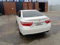 Toyota Camry 2015 годаfor6 800 000 тг. в Атырау – фото 5