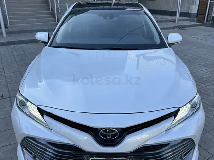 Toyota Camry 2020 года за 17 300 000 тг. в Шымкент – фото 9