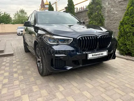 BMW X5 2021 года за 40 500 000 тг. в Алматы