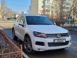 Volkswagen Touareg 2014 года за 14 000 000 тг. в Астана