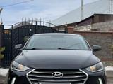 Hyundai Elantra 2018 годаүшін7 500 000 тг. в Астана – фото 2