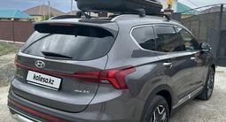 Hyundai Santa Fe 2023 года за 23 000 000 тг. в Атырау – фото 4
