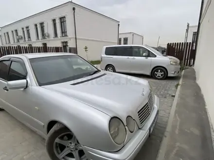 Mercedes-Benz E 280 1996 года за 2 200 000 тг. в Алматы – фото 4