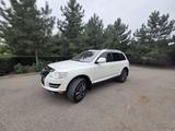 Volkswagen Touareg 2007 года за 7 500 000 тг. в Алматы – фото 3