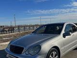 Mercedes-Benz C 200 2003 годаfor3 400 000 тг. в Костанай