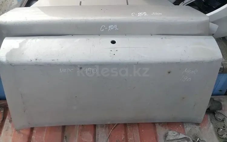 Крышка багажника Мерседес 190 седан за 10 000 тг. в Алматы