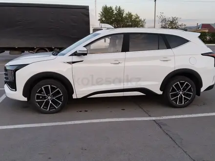 JAC JS8 2024 года за 10 000 000 тг. в Костанай – фото 2