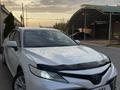 Toyota Camry 2020 года за 15 500 000 тг. в Шымкент