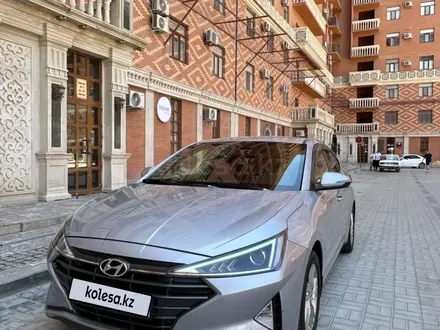 Hyundai Elantra 2020 года за 7 700 000 тг. в Актау