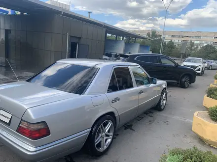 Mercedes-Benz E 280 1993 года за 5 000 000 тг. в Мерке – фото 10