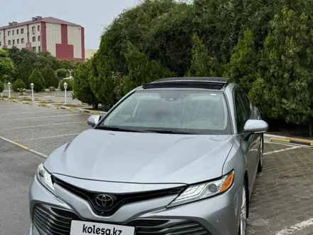 Toyota Camry 2020 года за 14 000 000 тг. в Актау