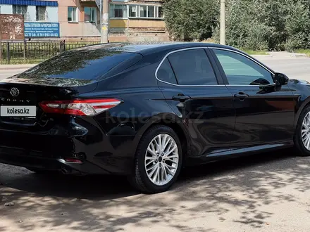 Toyota Camry 2018 года за 11 999 990 тг. в Астана – фото 4