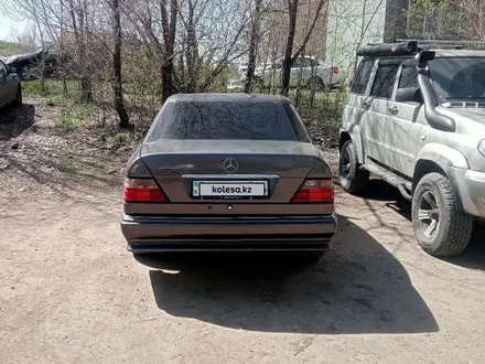 Mercedes-Benz E 200 1995 года за 1 700 000 тг. в Усть-Каменогорск – фото 7