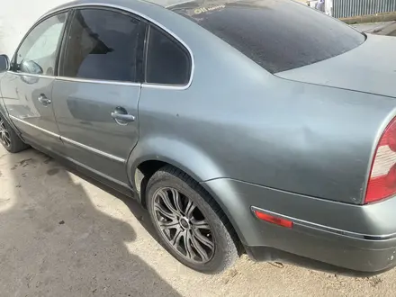 Volkswagen Passat 2004 года за 850 000 тг. в Астана – фото 2