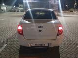 ВАЗ (Lada) Granta 2190 2013 года за 2 500 000 тг. в Атырау – фото 2
