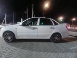 ВАЗ (Lada) Granta 2190 2013 года за 2 500 000 тг. в Атырау – фото 4