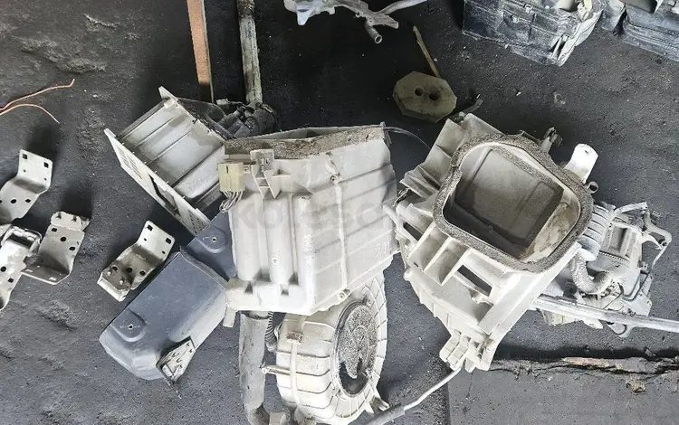 Радиатор печки испаритель кондиционера сервопривод моторчик за 70 000 тг. в Алматы