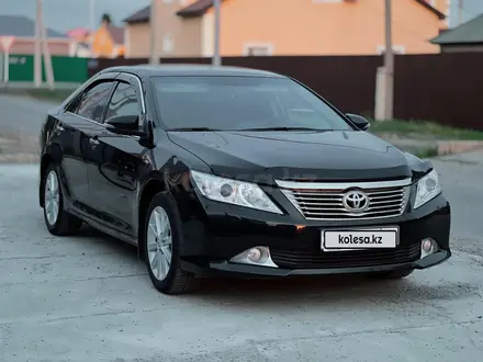 Toyota Camry 2013 года за 11 800 000 тг. в Атырау – фото 11