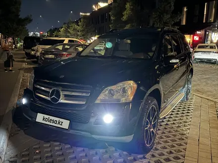 Mercedes-Benz GL 450 2008 года за 7 950 000 тг. в Алматы – фото 2