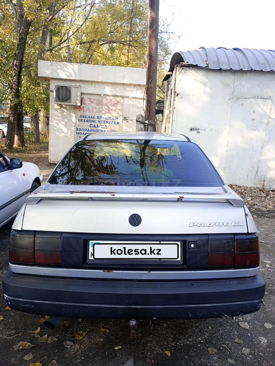 Volkswagen Passat 1992 г.