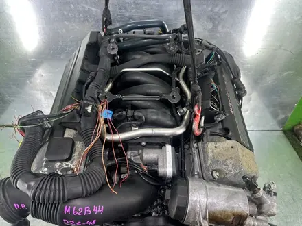 Привозной двигатель M62B44 V4.4 4WD за 1 100 000 тг. в Астана – фото 2