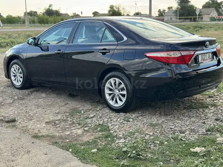 Toyota Camry 2016 года за 6 000 000 тг. в Уральск – фото 6