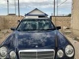 Mercedes-Benz E 280 1997 годаfor3 000 000 тг. в Жанаозен – фото 2