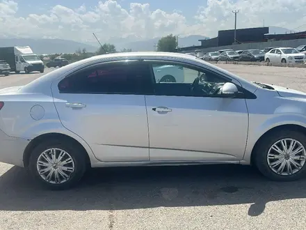 Chevrolet Aveo 2014 года за 2 600 000 тг. в Алматы – фото 2