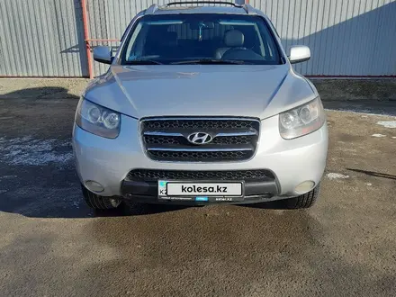 Hyundai Santa Fe 2007 года за 4 000 000 тг. в Атырау – фото 4