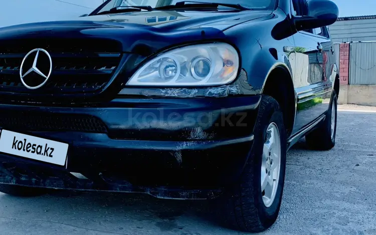 Mercedes-Benz ML 320 1999 года за 2 800 000 тг. в Алматы