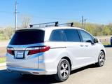 Honda Odyssey 2017 года за 6 300 000 тг. в Уральск – фото 2