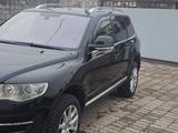 Volkswagen Touareg 2007 года за 7 000 000 тг. в Алматы – фото 4