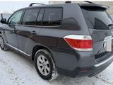Toyota Highlander 2013 года за 8 000 000 тг. в Атырау