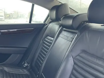 Volkswagen Passat 2012 года за 3 960 000 тг. в Уральск – фото 16