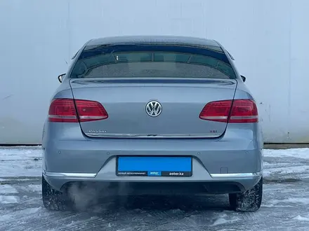 Volkswagen Passat 2012 года за 3 960 000 тг. в Уральск – фото 6
