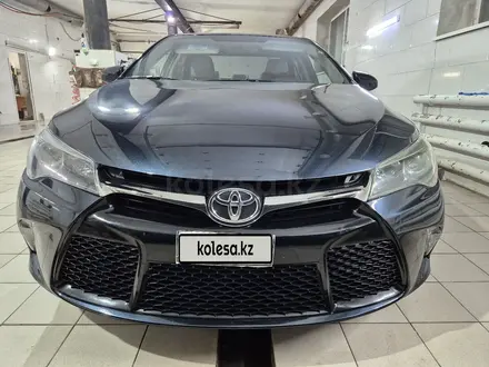 Toyota Camry 2015 года за 9 300 000 тг. в Актобе – фото 5