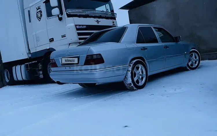 Mercedes-Benz E 320 1993 годаfor5 000 000 тг. в Тараз