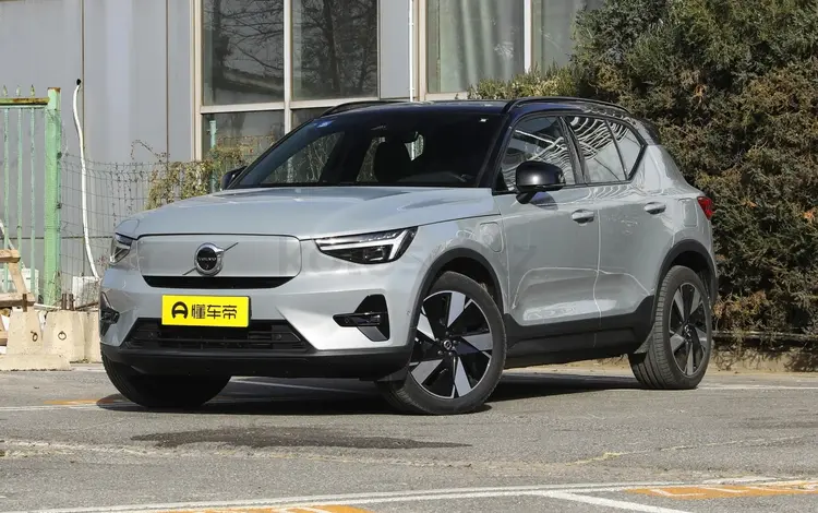 Volvo XC40 2024 годаүшін18 100 000 тг. в Алматы