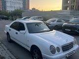Mercedes-Benz E 230 1997 годаfor2 100 000 тг. в Астана – фото 3