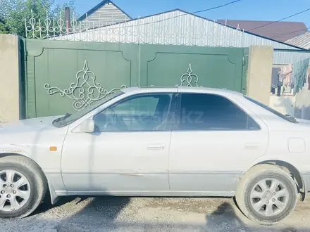 Toyota Camry 1997 года за 2 500 000 тг. в Алматы – фото 2