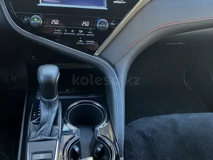 Toyota Camry 2020 года за 13 500 000 тг. в Уральск – фото 9